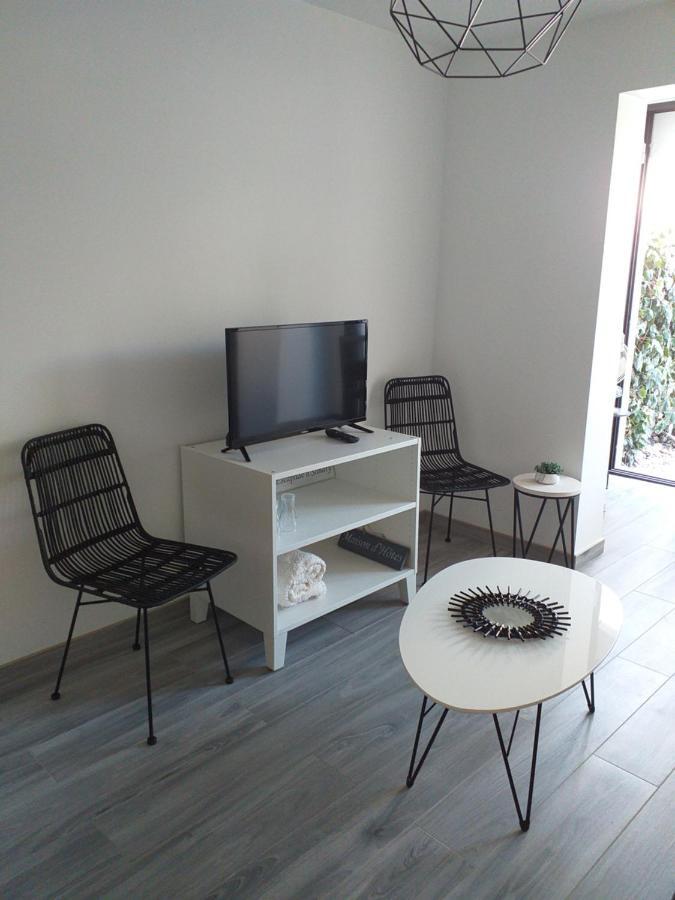 Joli Studio Res Au Calme En Rez De Jardin A Bandol. Exterior photo
